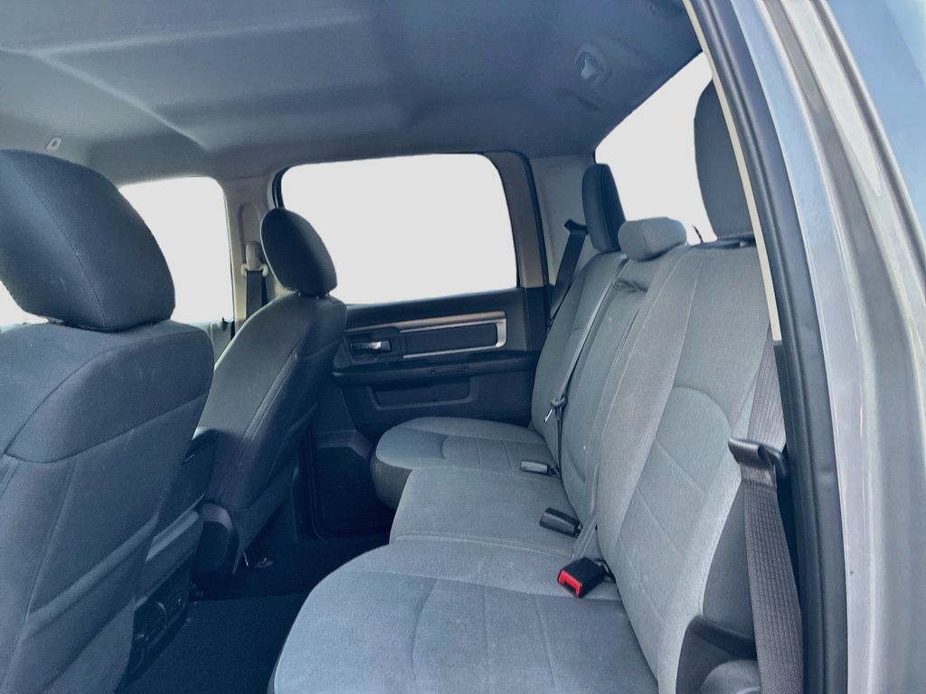 Used 2023 RAM 1500 Classic SLT AWD/4WD image 22