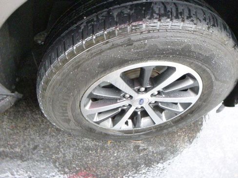 Used 2020 Ford Expedition XLT image 11