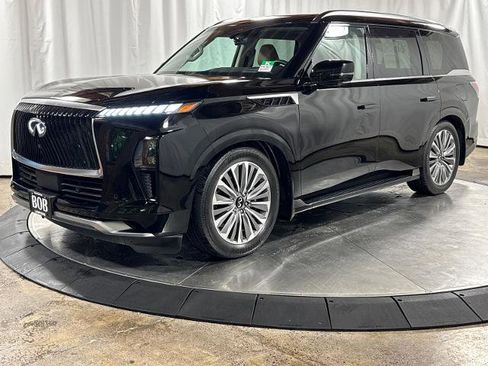 Certified 2025 INFINITI QX80 Luxe image 1