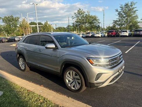 Used 2020 Volkswagen Atlas Cross Sport SE AWD/4WD image 3