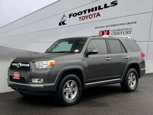 Used 2013 Toyota 4Runner SR5 AWD/4WD image 3