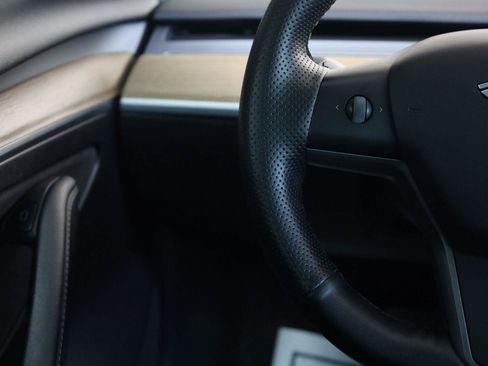 Used 2022 Tesla Model 3 Long Range AWD/4WD image 29