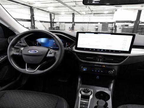 Used 2023 Ford Escape Active w/ Tech Pack #1 FWD image 15