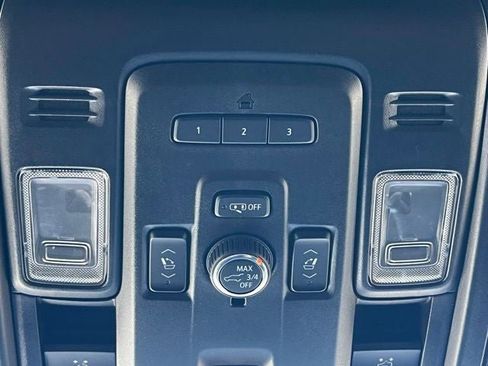 Used 2021 Chevrolet Tahoe Z71 w/ Z71 Signature Package AWD/4WD image 27