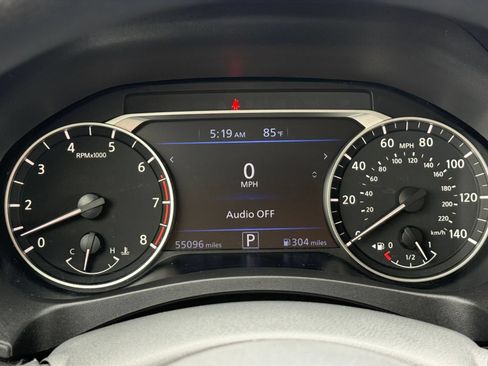Used 2025 Nissan Altima 2.5 SV FWD image 40