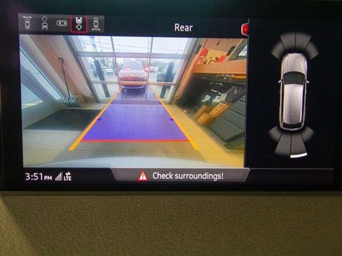 Used 2018 Audi Q7 3.0T Prestige image 14