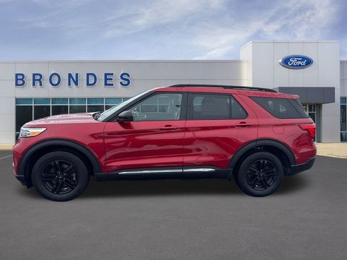Used 2023 Ford Explorer XLT w/ Equipment Group 202A image 1