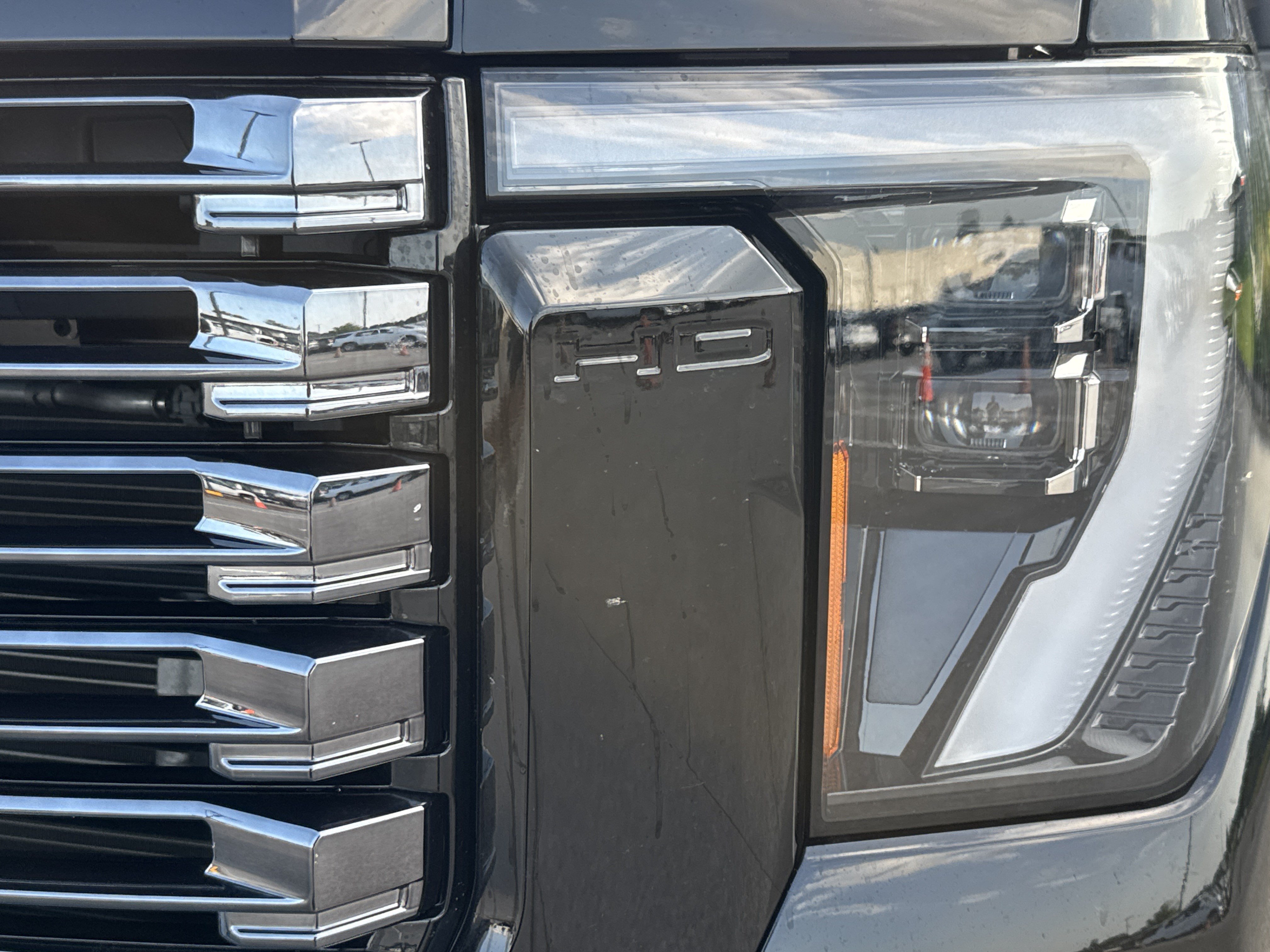 Used 2025 GMC Sierra 2500 Denali Ultimate AWD/4WD image 10