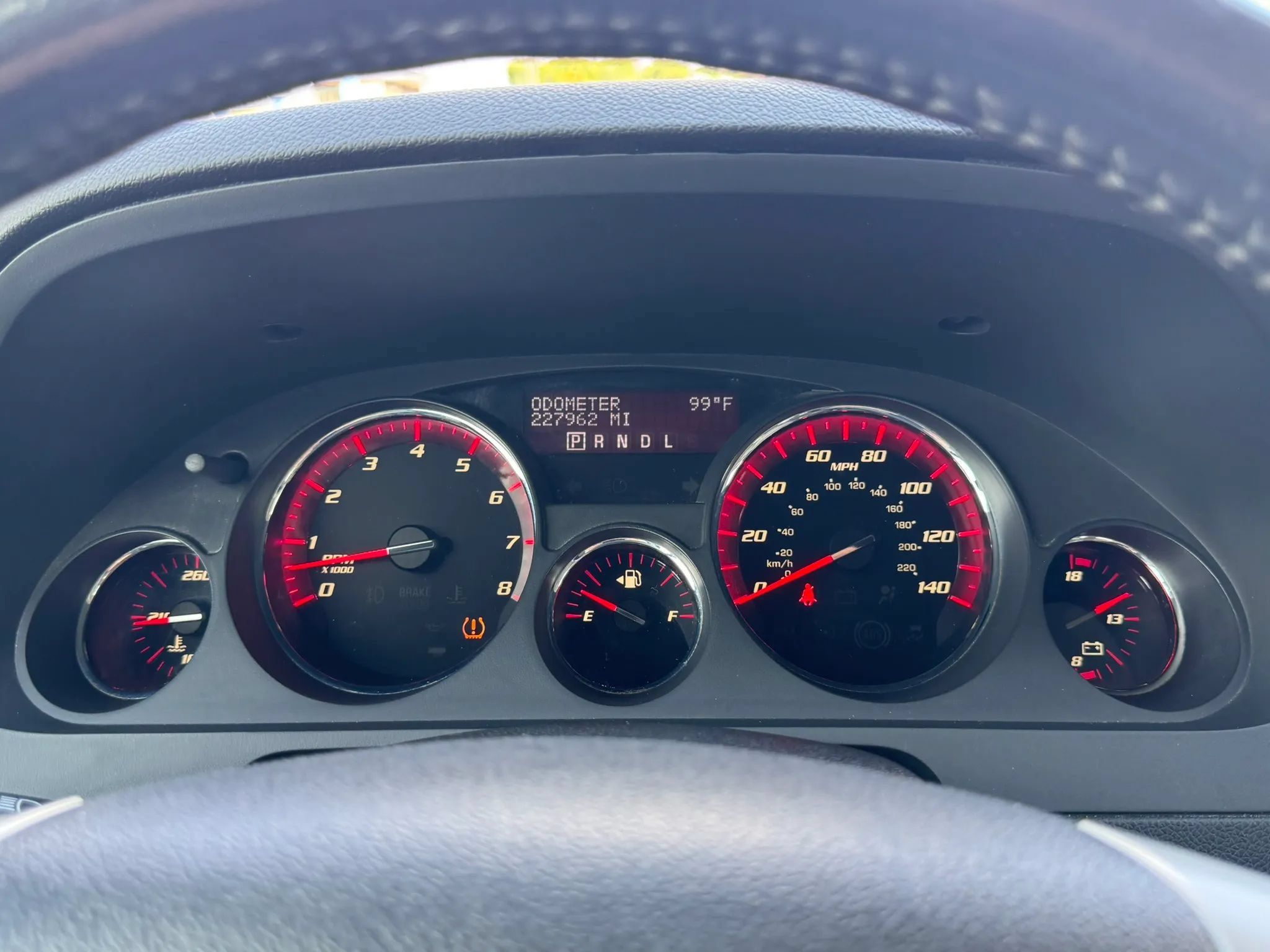 Used 2012 GMC Acadia SLE FWD image 24