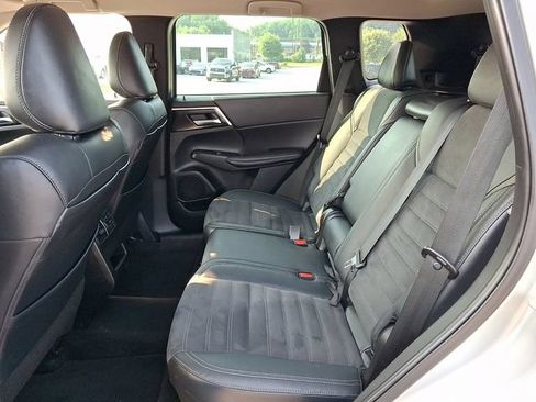 Used 2022 Mitsubishi Outlander SE AWD/4WD image 10
