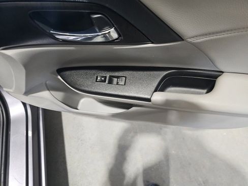 Used 2015 Honda Accord EX-L image 22