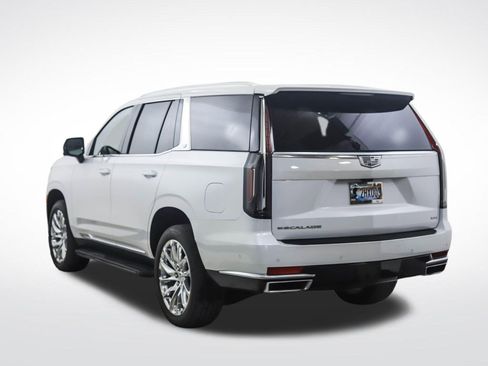 Used 2023 Cadillac Escalade Premium Luxury w/ LPO, Radiant Package AWD/4WD image 3