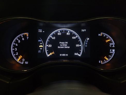 Used 2020 Jeep Grand Cherokee Laredo AWD/4WD image 23
