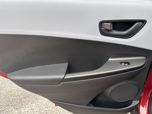 Used 2020 Hyundai Kona SEL image 27