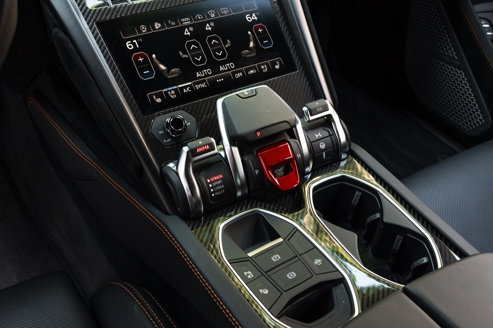 Used 2024 Lamborghini Urus Performante AWD/4WD image 45