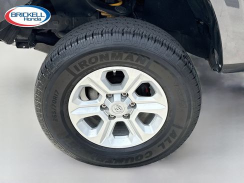 Used 2019 Toyota Tacoma SR w/ SR Convenience Package RWD image 37