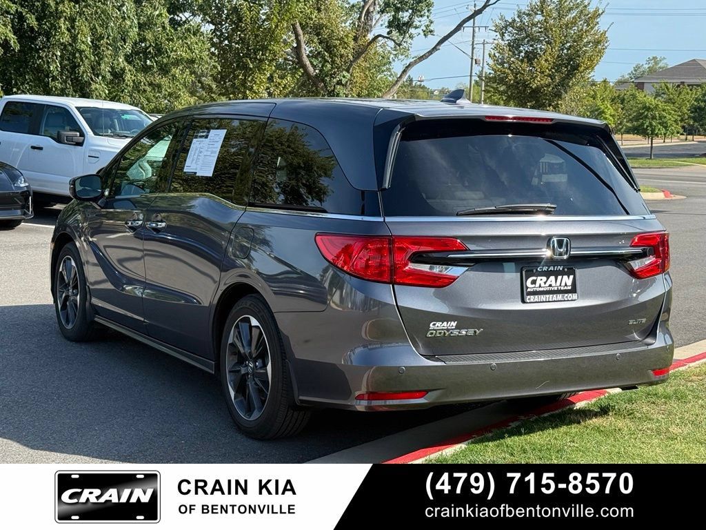 Used 2024 Honda Odyssey Elite image 5