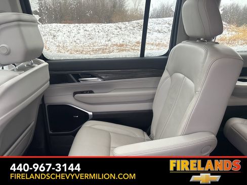 Used 2022 Jeep Wagoneer Series III w/ Premium Group I image 47