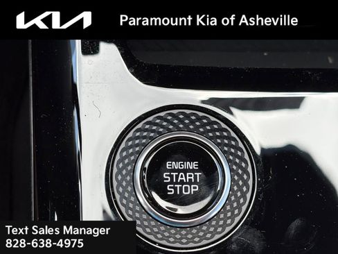 New 2025 Kia Niro EX Touring image 14