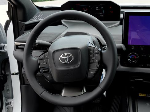 New 2026 Toyota C-HR AWD/4WD image 31