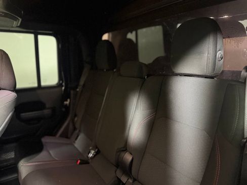 Used 2021 Jeep Gladiator Rubicon w/ Trailer Tow Package AWD/4WD image 24