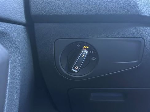 Used 2023 Volkswagen Tiguan SE FWD image 30