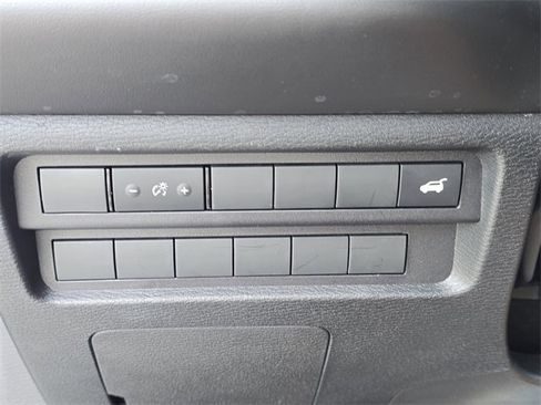 Used 2025 Mitsubishi Outlander SE image 30