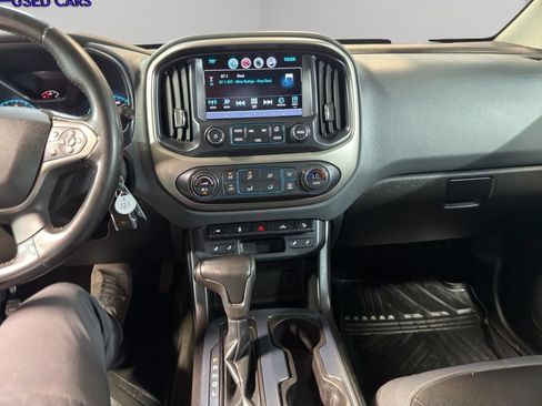 Used 2017 Chevrolet Colorado Z71 AWD/4WD image 13