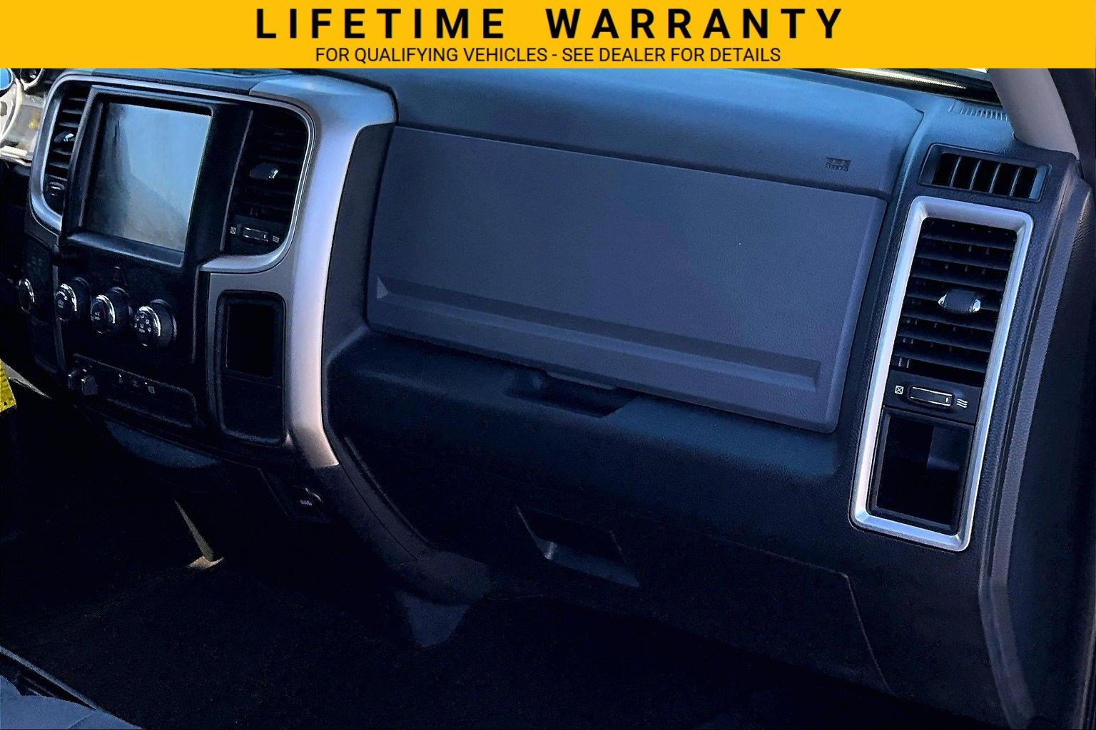 Used 2015 RAM 2500 SLT AWD/4WD image 17