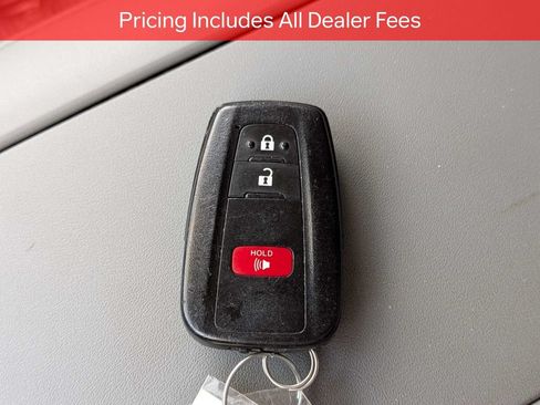 Used 2022 Toyota Highlander L FWD image 31