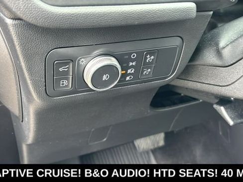 Used 2022 Ford Escape SEL w/ Technology Package FWD image 12
