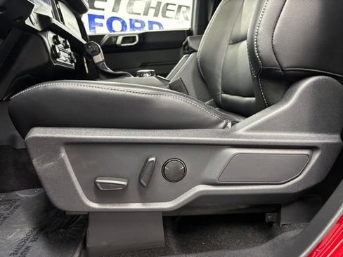 Certified 2026 Ford Bronco Outer Banks AWD/4WD image 7