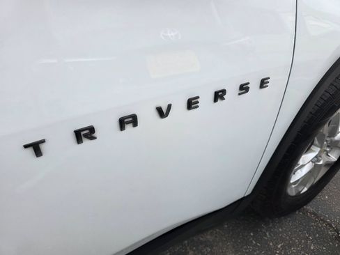 Used 2019 Chevrolet Traverse LS w/ LPO, Blackout Package FWD image 10