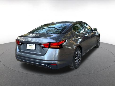 Used 2025 Nissan Altima 2.5 SV image 7