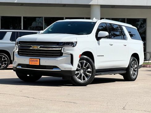 Used 2023 Chevrolet Suburban LT w/ Luxury Package RWD image 1