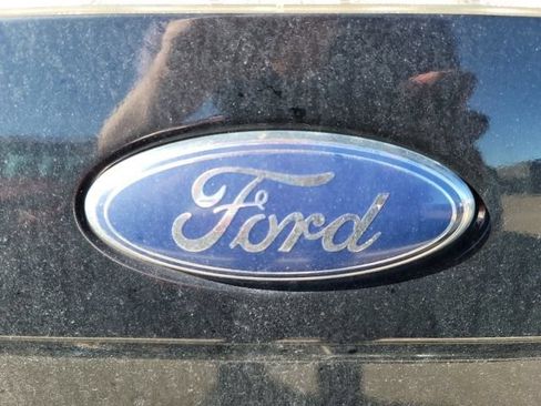 Used 2010 Ford Focus SE FWD image 17