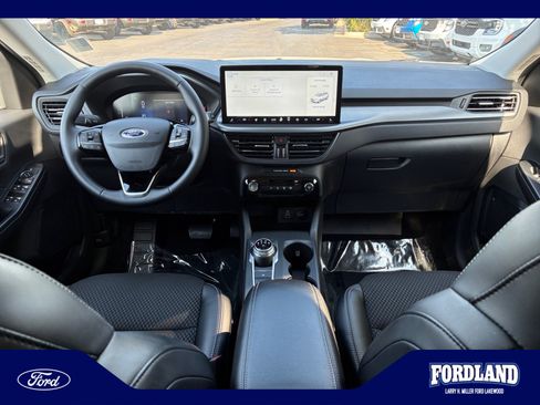 Used 2025 Ford Escape SE FWD image 20