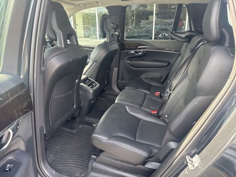 Used 2017 Volvo XC90 T6 Momentum w/ Vision Package AWD/4WD image 3