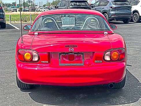 Used 1999 MAZDA MX-5 Miata RWD image 7