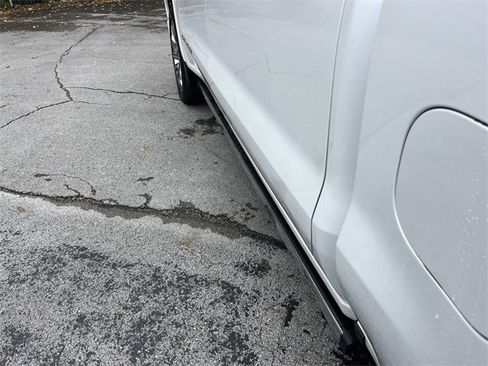 Used 2024 GMC Sierra 1500 Denali image 13