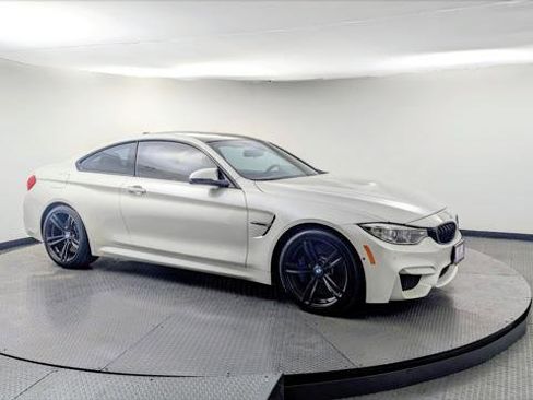 Used 2016 BMW M4 Coupe image 10