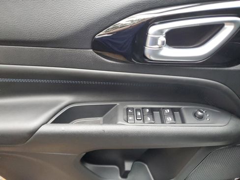 New 2026 Jeep Compass Latitude AWD/4WD image 9