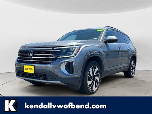 Used 2024 Volkswagen Atlas SE AWD/4WD image 1