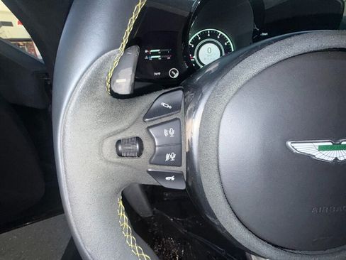Used 2020 Aston Martin V8 Vantage Coupe RWD image 25