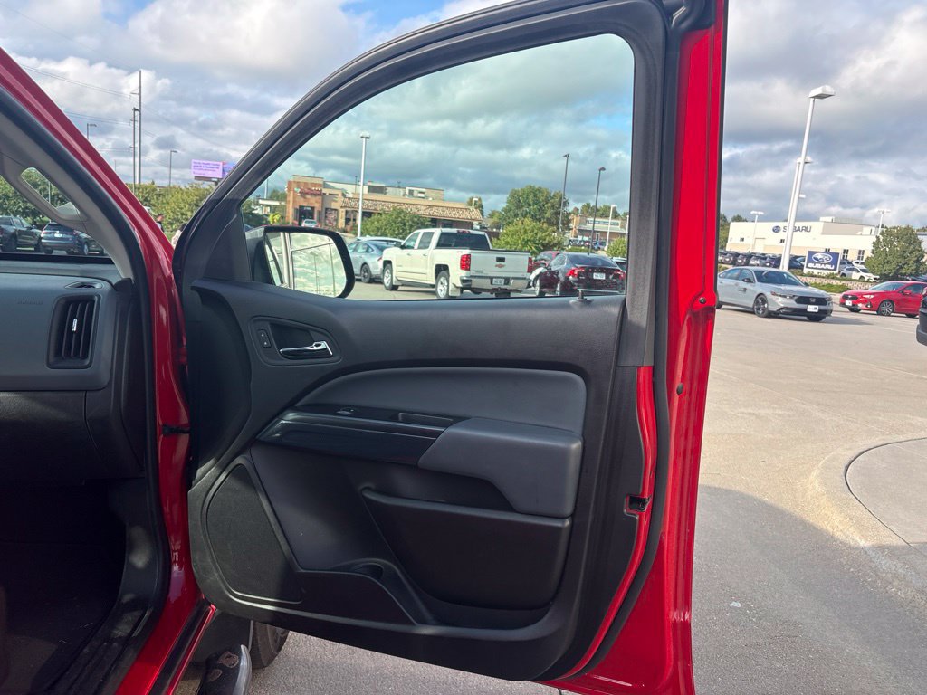 Used 2019 Chevrolet Colorado Z71 AWD/4WD image 23