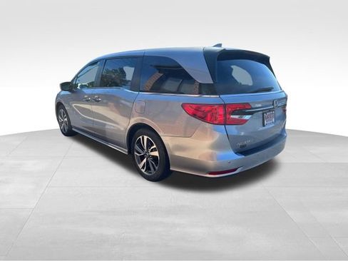 Used 2023 Honda Odyssey Touring image 5