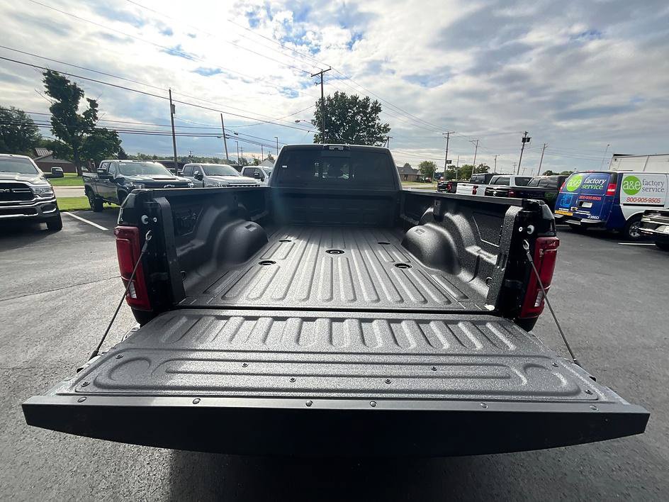 New 2027 RAM 3500 Big Horn AWD/4WD image 9