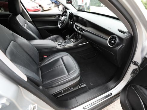 Used 2018 Alfa Romeo Stelvio Ti AWD/4WD image 10