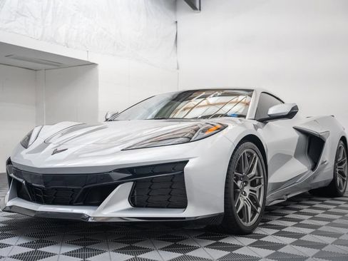 Used 2026 Chevrolet Corvette Z06 RWD image 3
