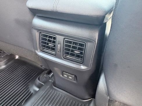 Used 2025 Toyota RAV4 XLE Premium FWD image 31